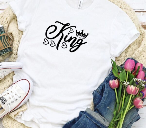 Adorable King and Queen Valentine's Day Matching Outfits for Couples - Image 5