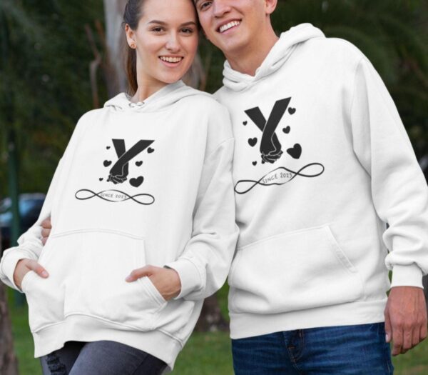 Personalized Couple Gift: Custom Matching Outfits - Ideal for Celebrating Anniversaries!