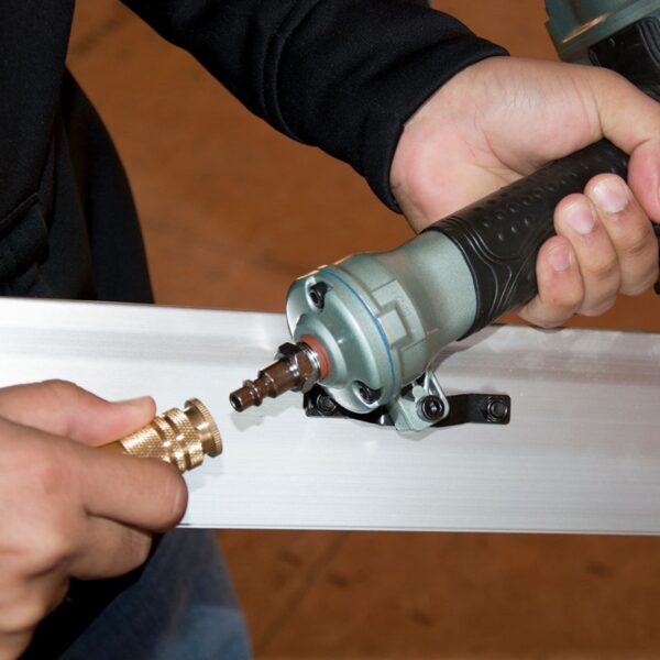 Metabo HPT 3-1/2-in 30 -Degree Pneumatic Framing Nailer - Image 5
