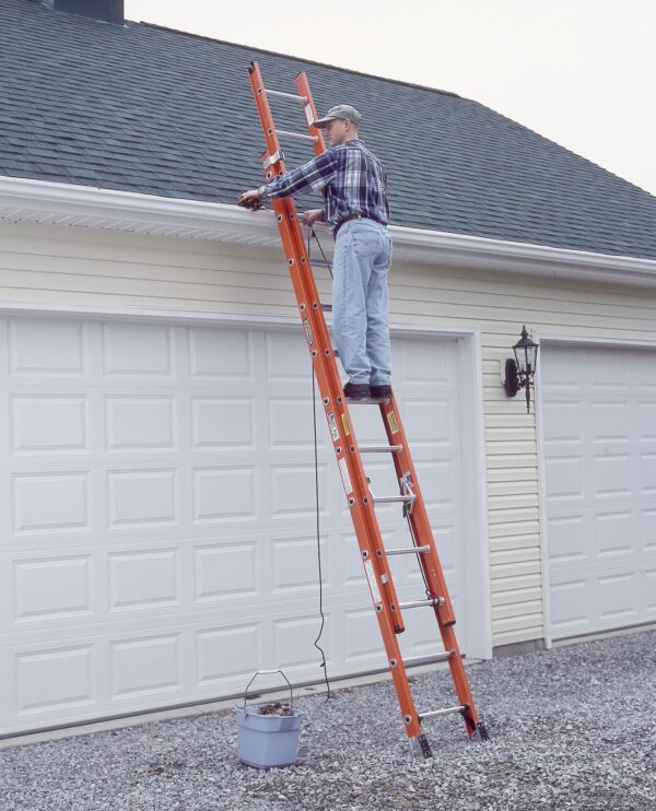 Werner D6200-2 24-Feet Fiberglass Type 1A - 300 lbs. Load Capacity Extension ladder - Image 4
