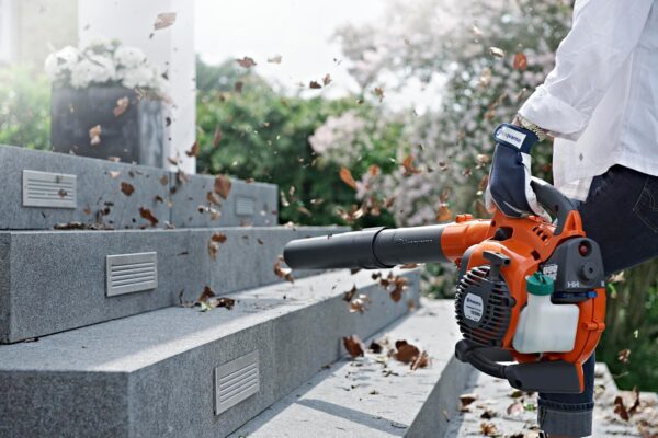Husqvarna 125BVX 28-cc 2-cycle 470-CFM 170-MPH Gas Handheld Leaf Blower - Image 9