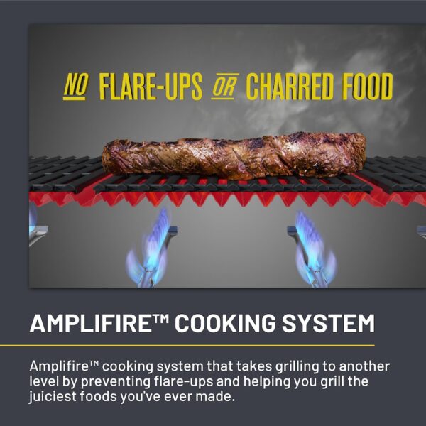 Charbroil Commercial Series Grill and Griddle Combo Stainless Steel 3-Burner Infrared Liquid Propane and Natural Gas Grill - Image 6