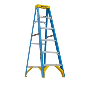 Werner FS100 6-ft ( 10-ft Reach Height ) Fiberglass Type 1 - 250 lbs. Load Capacity Step ladder