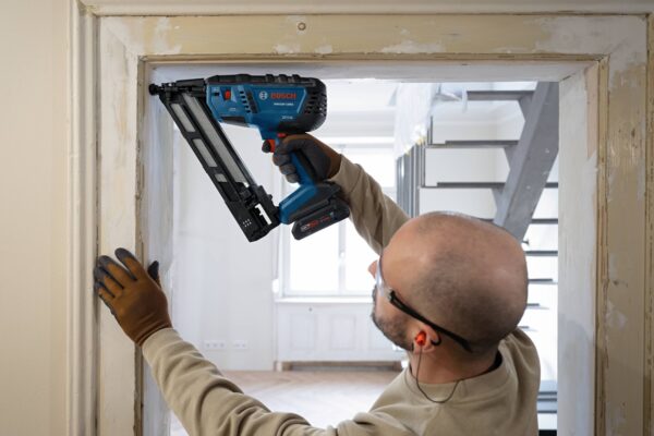 Bosch 18V Brushless 2-1/2-in 15 -Gauge Cordless Finish Nailer - Image 6