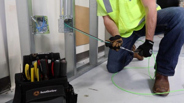 Southwire SIMpull 500-Feet 6 -AWG Black Stranded Copper THHN wire ( By-the-roll ) - Image 3