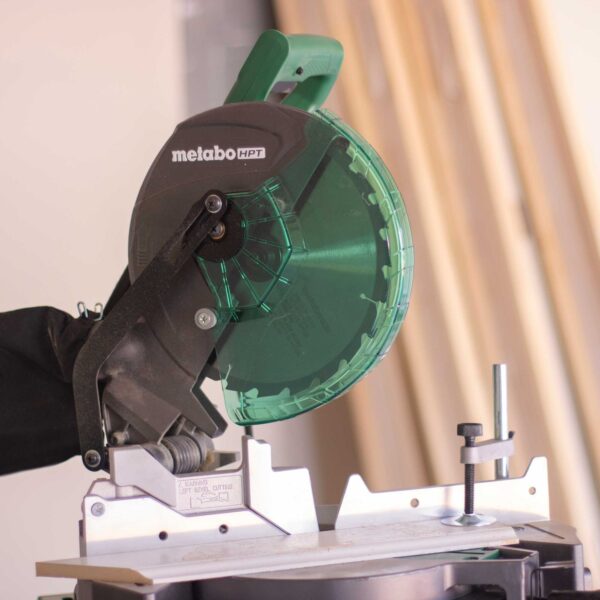 Metabo HPT 10-in 15-Amps Single Bevel Compound Corded Miter Saw - Image 9