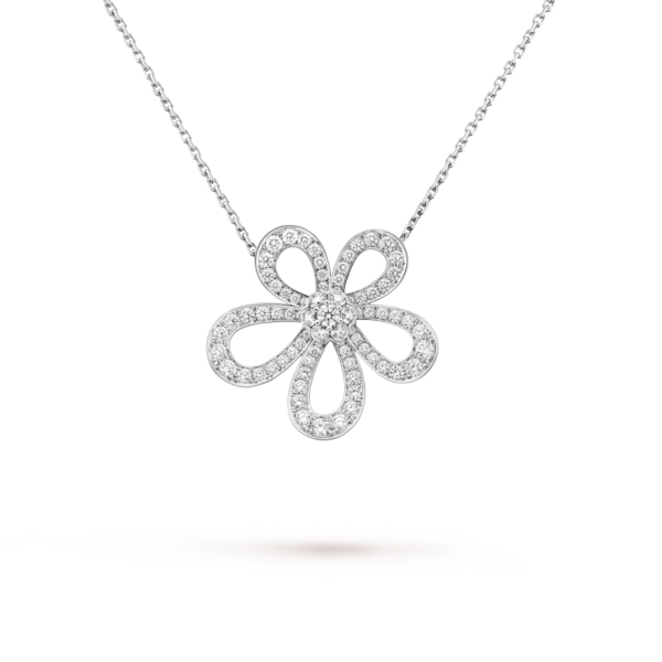 Toxse Flowerlace Pendant Necklace