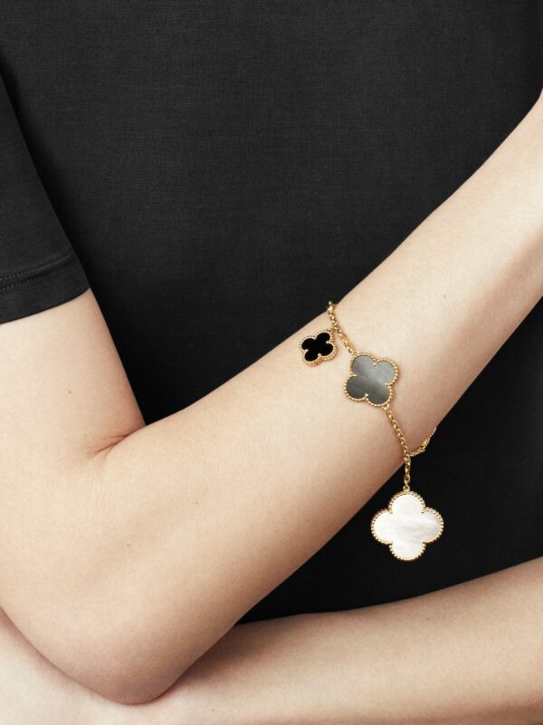 Toxse Magic Alhambra Five Motifs Clover Bracelet - Image 3