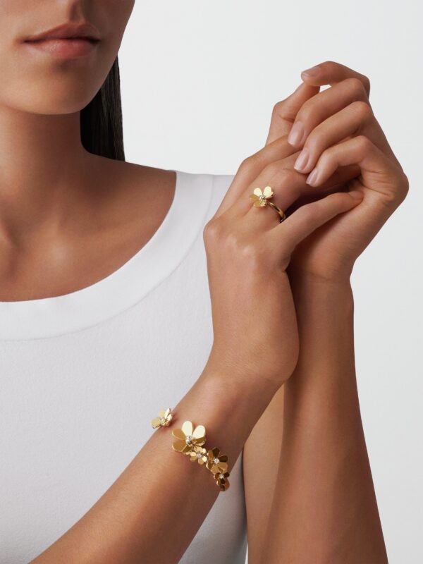 Toxse Frivole Seven Flowers Bracelet - Image 2