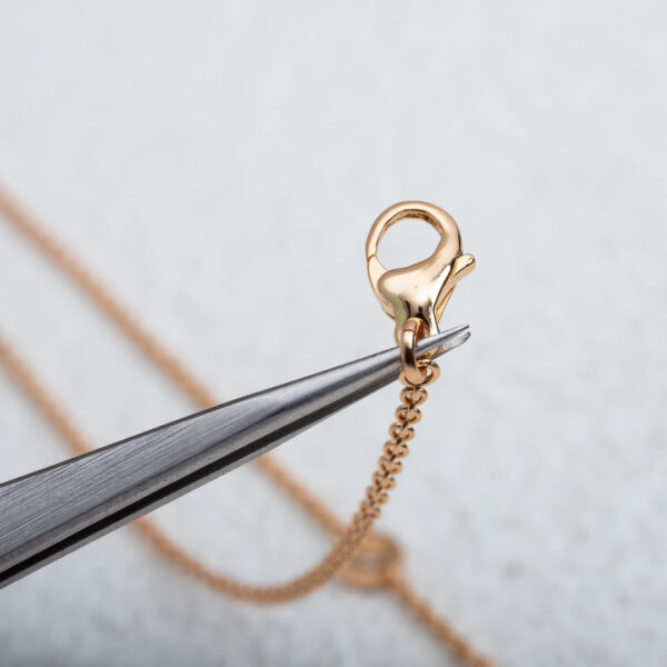 Toxse Parentesi Necklace Pink Gold - Image 7