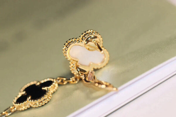 Toxse Clover Earrings Gold Onyx Mop 3 Motifs - Image 4
