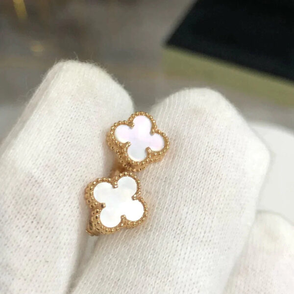 Toxse Clover Mini Gold Earrings - Image 5