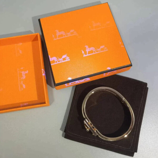 Toxse H Yellow Bracelet - Image 3