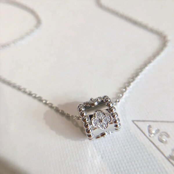 Toxse Clover Silver Necklace - Image 4