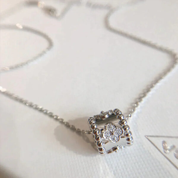 Toxse Clover Silver Necklace - Image 5