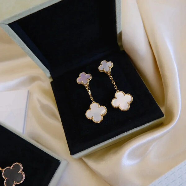 Toxse Clover White Mop Earrings 2 Motifs - Image 3