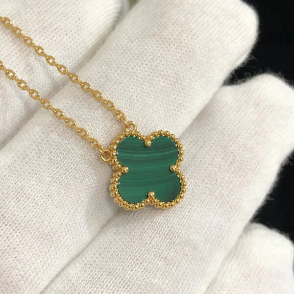 Toxse Clover Malachite Necklace - Image 4