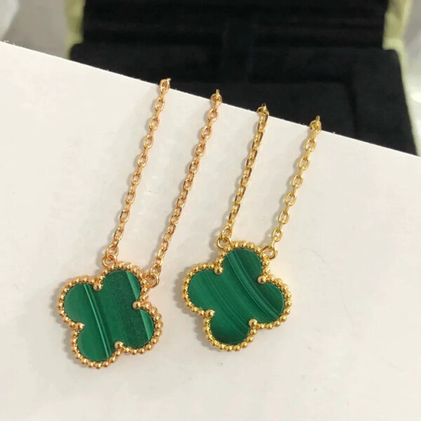 Toxse Clover Malachite Necklace - Image 5