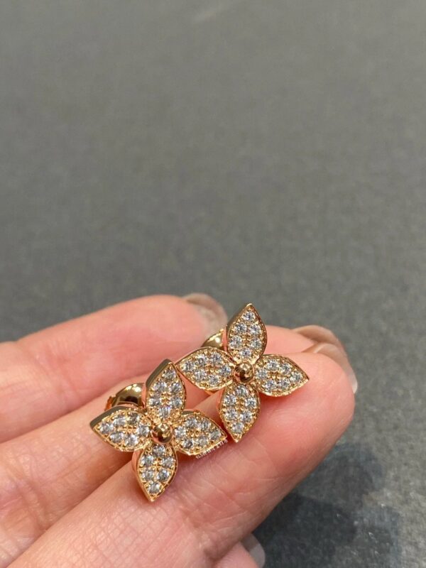 Toxse Star Earrings Pink Gold Diamond - Image 5