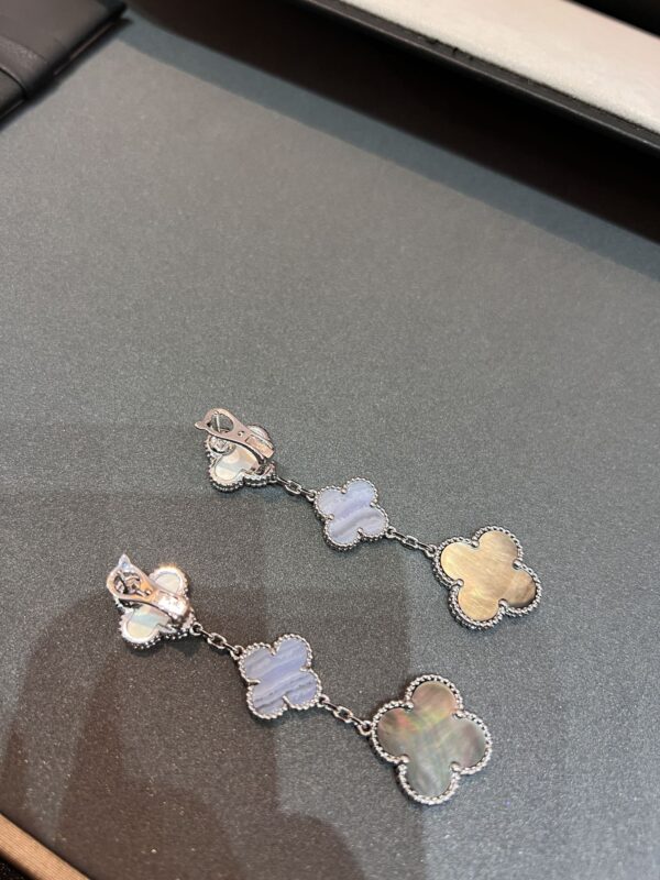 Toxse Clover Mop 3 Motifs Silver Earrings - Image 5