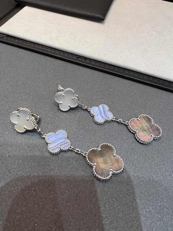 Toxse Clover Mop 3 Motifs Silver Earrings - Image 7