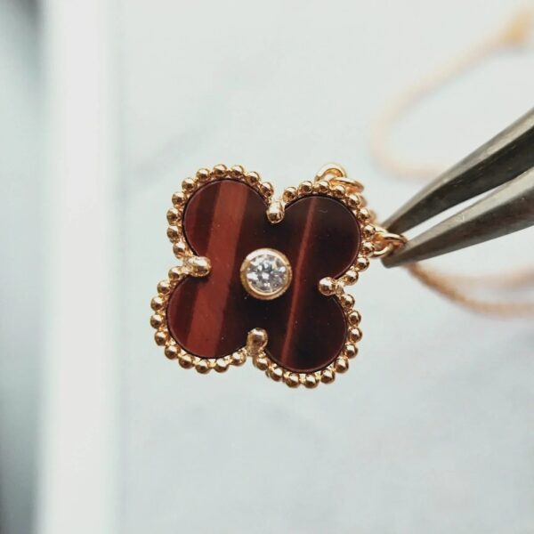 Toxse Clover Gold Carnelian Clover Necklace - Image 7