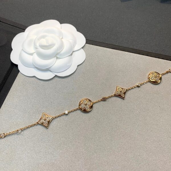 Toxse Star And Sun 4 Motifs Gold Diamonds Bracelet - Image 4