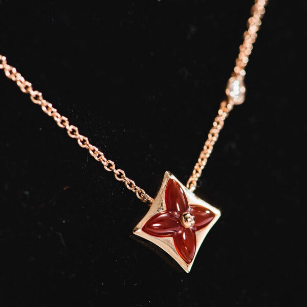 Toxse Star Necklace Pink Gold 1 Diamond - Image 3