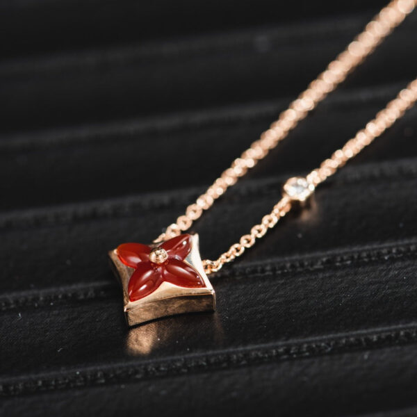 Toxse Star Necklace Pink Gold 1 Diamond - Image 6