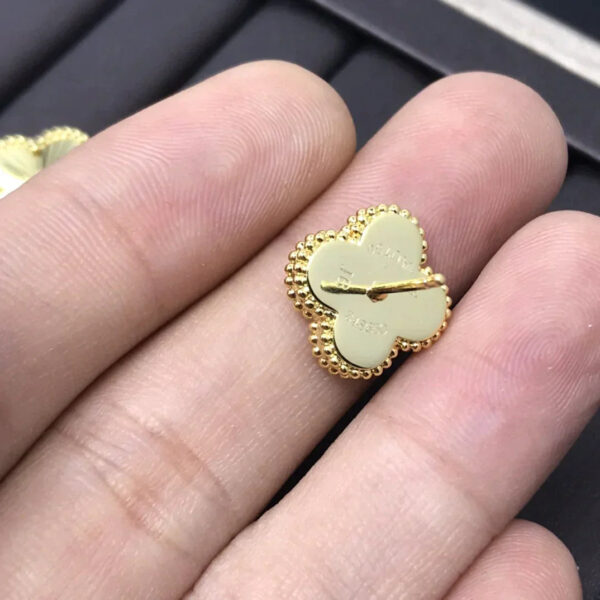 Toxse Clover Stud Diamond Earrings - Image 4