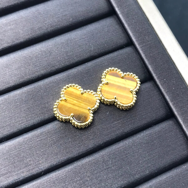 Toxse Clover Stud Earrings - Image 4
