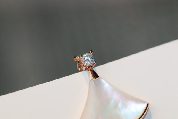 Toxse Dream Necklace White Mop Pink Gold 1 Diamond - Image 9