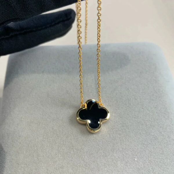 Toxse Pure Clover Pink Gold Onyx Necklace - Image 4