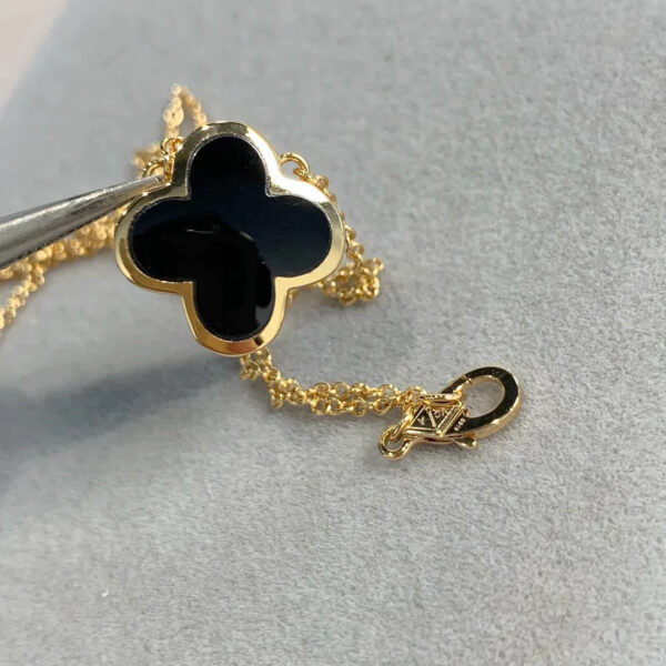 Toxse Pure Clover Pink Gold Onyx Necklace - Image 7