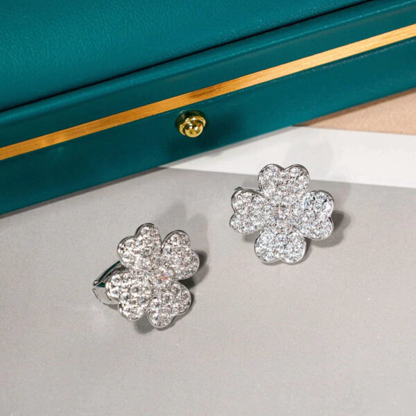 Toxse Clover Earrings Silver Diamond - Image 6