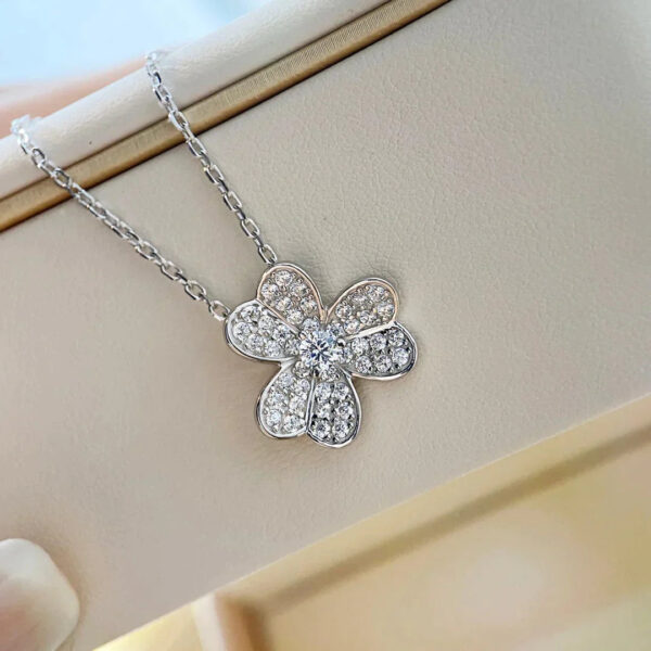 Toxse Clover Diamond Necklace Silver - Image 4