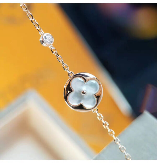 Toxse Sun Mop Gold 1 Diamond Necklace - Image 3