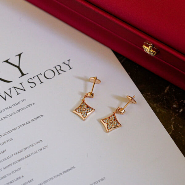 Toxse Star Diamonds Earrings Gold - Image 4