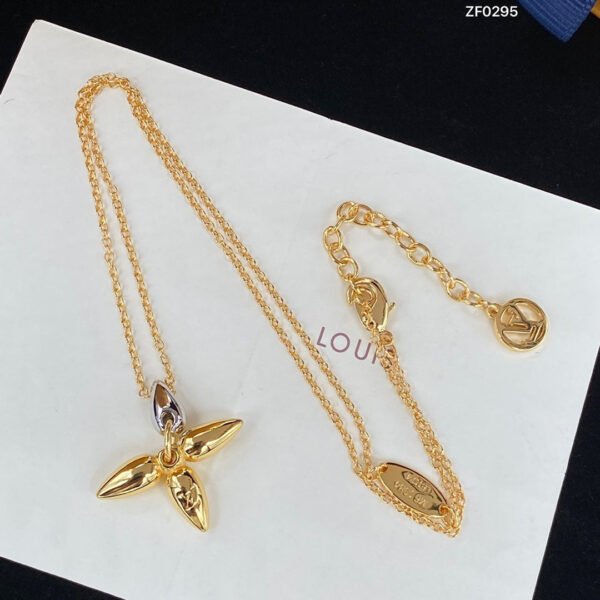 Toxse Louisette Pedant Gold Necklace - Image 2