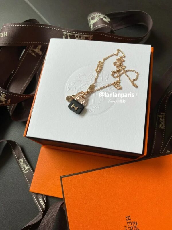 Toxse Constance Black Pedant Pink Gold Necklace - Image 5