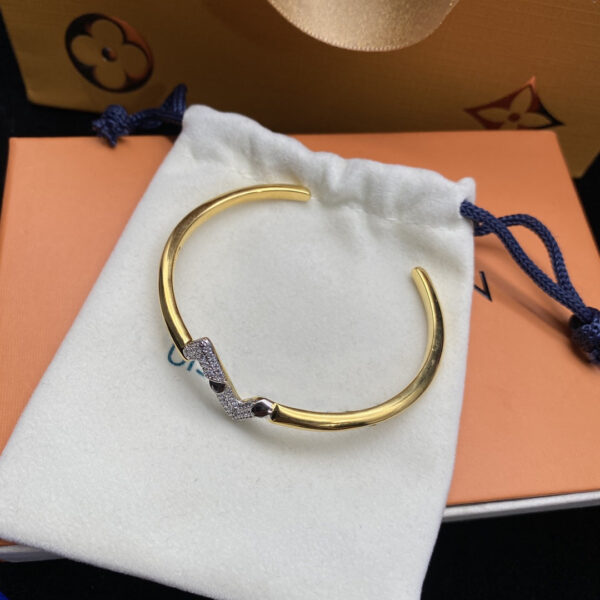 Toxse Volte Upsite Down Diamond Gold Open Bracelet - Image 3