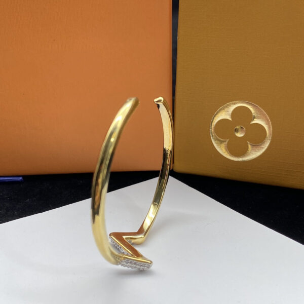 Toxse Volte Upsite Down Diamond Gold Open Bracelet - Image 6