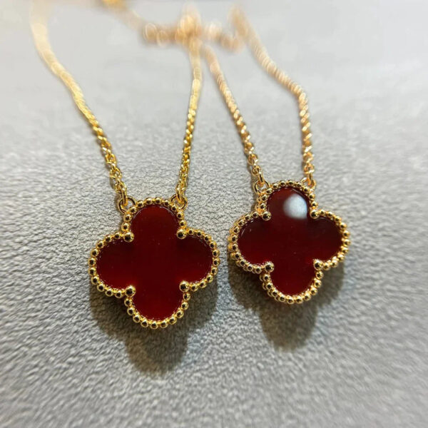 Toxse Clover Pendant Carnelian Necklace - Image 7