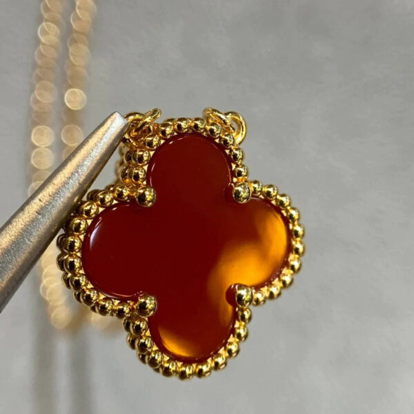 Toxse Clover Pendant Carnelian Necklace - Image 3