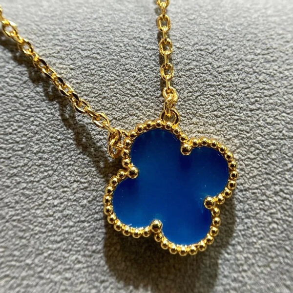 Toxse Clover Pendant Turquoise Necklace - Image 3