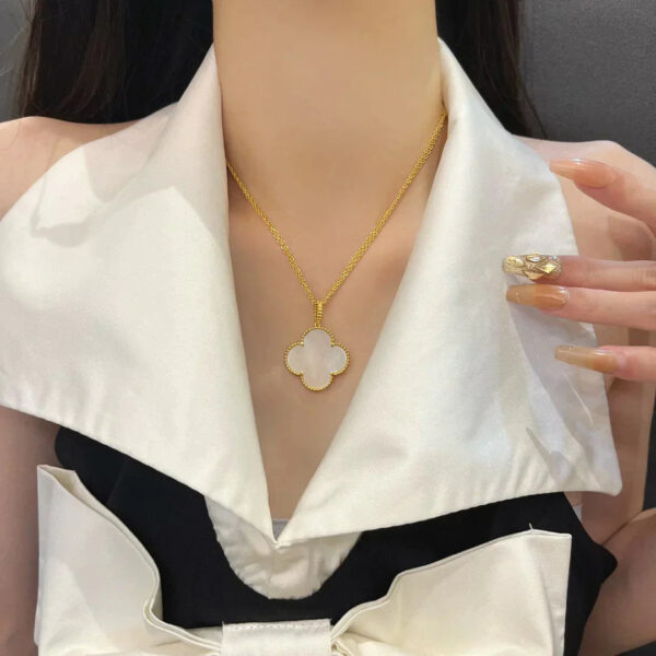 Toxse Clover Pink Mop Gold Necklace - Image 2