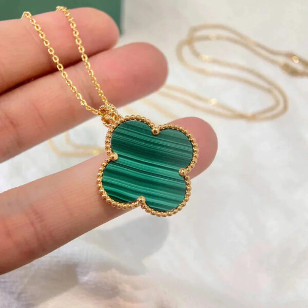 Toxse Clover Malachite Gold Necklace - Image 4