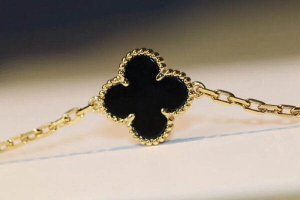 Toxse Clover 20 Motifs Onyx Gold Necklace - Image 4