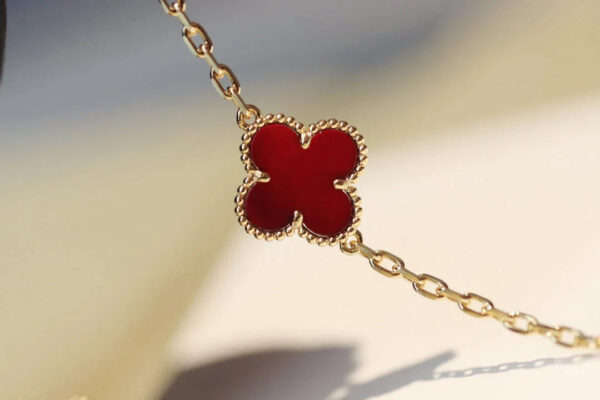 Toxse Clover 20 Motifs Carnelian Gold Necklace - Image 5
