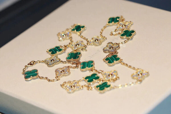 Toxse Clover 20 Motifs Malachite Diamond Gold Necklace - Image 4